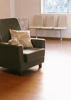 壁掛け時計を買うなら掛け時計本舗です